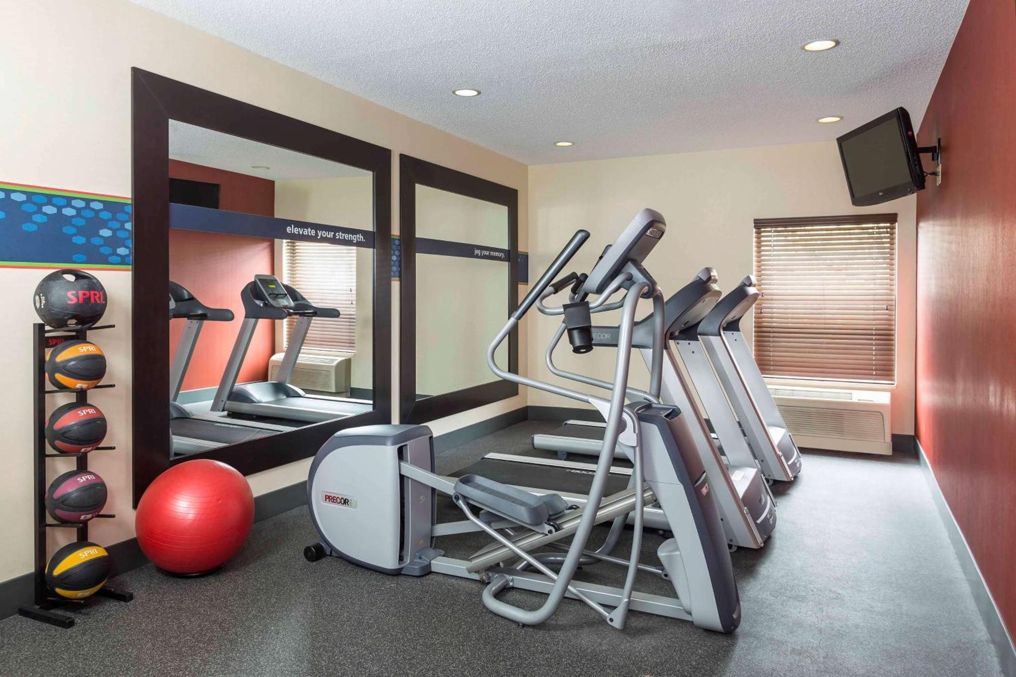 Hampton Inn Youngstown/Boardman Poland Esterno foto