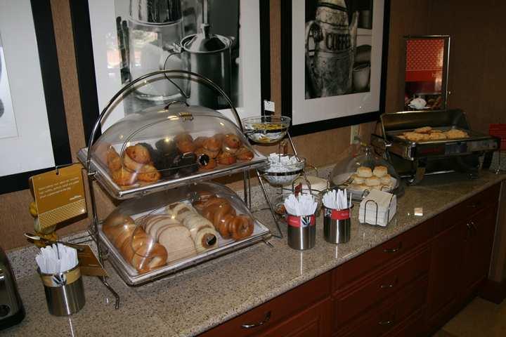 Hampton Inn Youngstown/Boardman Poland Ristorante foto